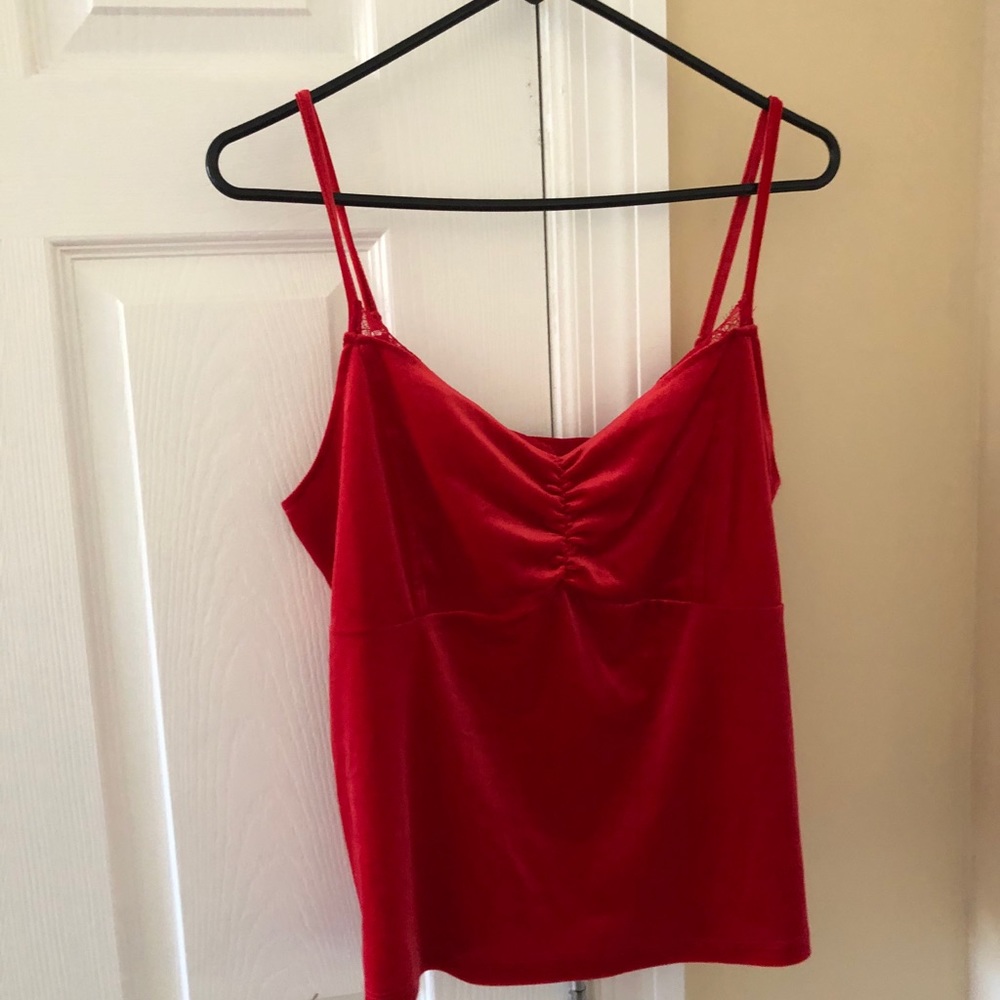 WORN ONCE Red tank top with lace top layer